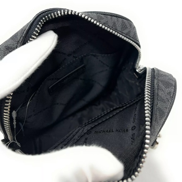 Michael Kors Jet Set Travel Flight Crossbody - Picture 6 of 16